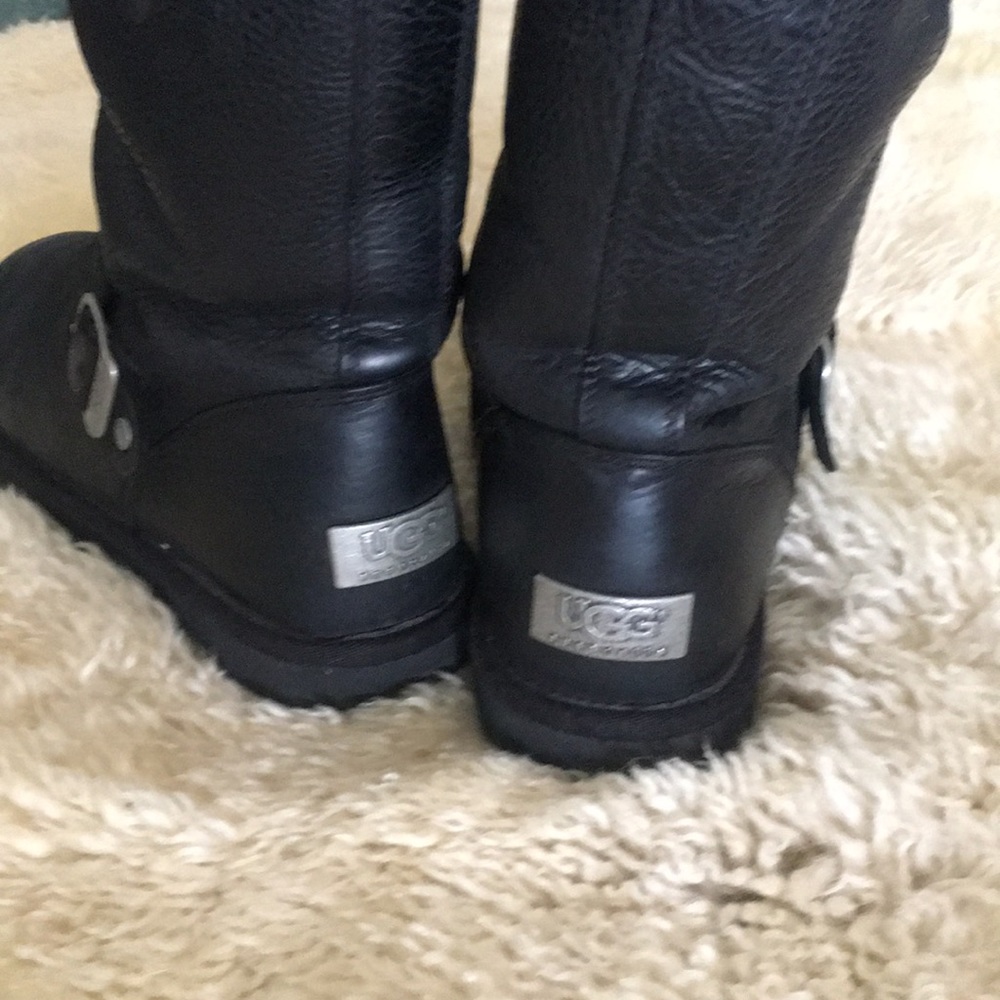 Ugh boots - Picture 2 of 3